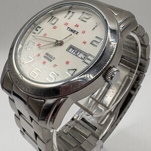 Classic Timex Indiglo Quartz Watch - Stainless Steel Back - Working T2G681